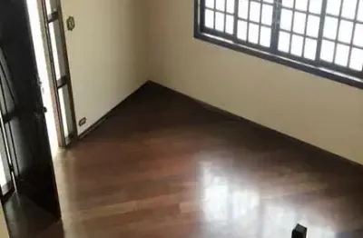 Ra amil aluga, sobrado residencial, dois dormitórios, sendo uma suite, 3 vagas, zona central de sjc