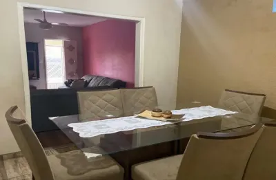 Casa com 3 quartos à venda na Vila São Pedro, São José dos Campos 