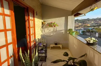 Casa / 03 dormitórios / jardim yolanda / 118m² / 125m² terreno / jacareí