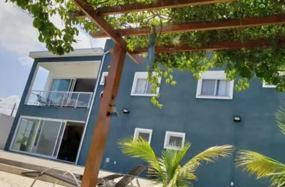 Casa semi nova, com 3 anos de uso, projeto aprovado com 4 suítes, 1 quarto, 7 banheiros, garagem para 6 carros