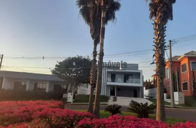 Casa no condomínio portal dos bandeirantes ii em porto feliz