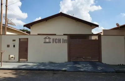 Casa com 3 quartos à venda no Centro, Cerquilho 