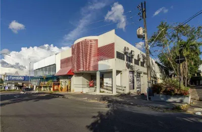 Alugo prédio na avenida pedro teixeira, dom pedro - manaus/am.