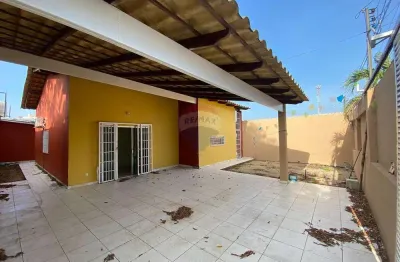 Casa para locação semi-mobiliada com 3 suítes e 3 vagas de garagem no parque 10.
