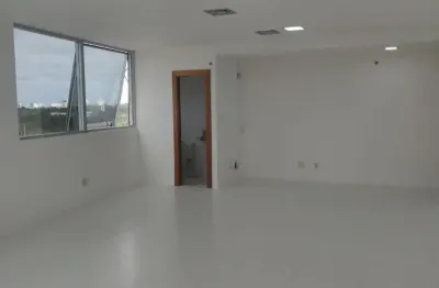 Sala ampla, vão livre, recém reformada, ar dutado 48.000 btu's, 02 vagas, salvador shopping business!