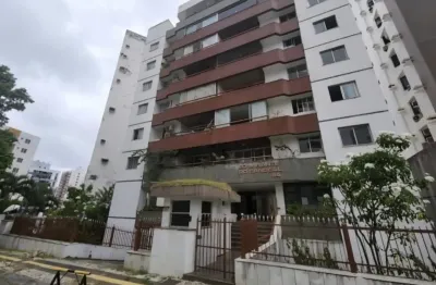 Amplo 3/4 de 115m2  com 2 garagens soltas em rua tranquila no candeal