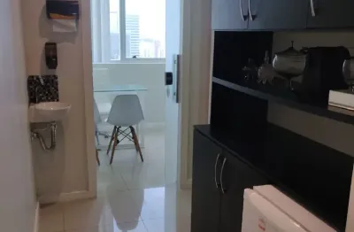 Sala no ceo salvador shopping com 36m, 01 vaga de garagem, decorada e mobiliada!