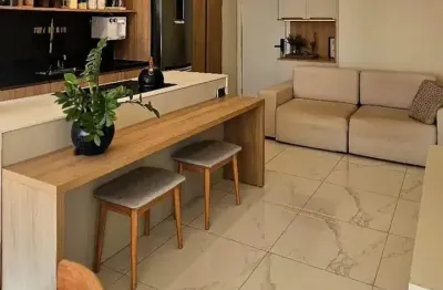 Apartamento 2/4, 67m, 02 vagas, nascente, vista mar, alto padrão e fino acabamento em jaguaribe!