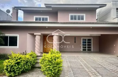 Excelente casa de alto padrão em condomínio fechado
