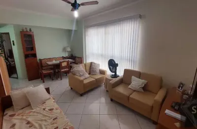 Apartamento 2 dormitórios sendo 1 suite na vila guilhermina á 500m da praia.
