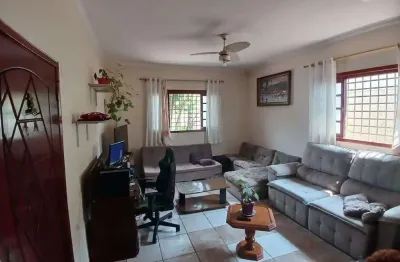 Casa com 3 quartos à venda na Avenida César Rodrigues Reis, 442, Balneário Maracanã, Praia Grande