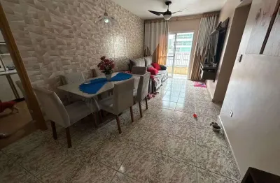 Aconchego a 100m do mar: apartamento de 2 dormitórios na vila tupi