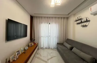 Apartamento 2 dormitórios com 1 suíte sendo 55m² e vista mar permanente.