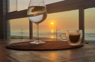 Apartamento de 2 dormitórios 1 suíte vista mar no maracanã - praia grande - sp