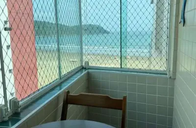 Kitnet com vista mar mobiliada de 38m² no canto do forte em praia grande /sp