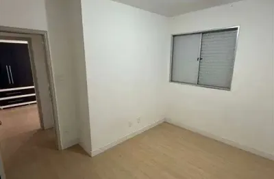 Apartamento de 2 dormitórios -100 metros da praia - guilhermina praia grande