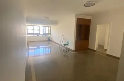 Amplo apartamento 4 quartos no rio vermelho | 134m², ventilado e a poucos minutos da praia