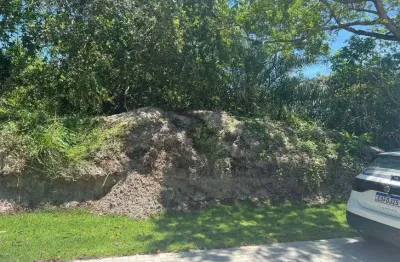 Terreno em condominio - proximo ao mar - praia do forte