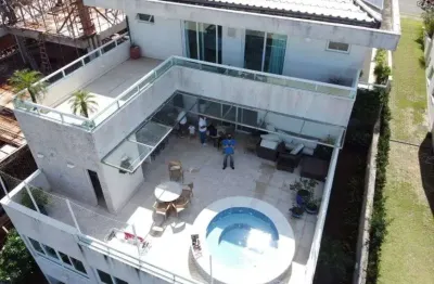 Casa alto padrão - 6 quartos sendo 5 suítes - energia solar - alphaville 2