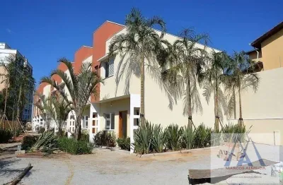 Sobrado com 03 dormitórios - villagio itapety - vila oliveira