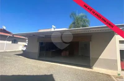 Casa comercial à venda no Dois Córregos, Piracicaba 