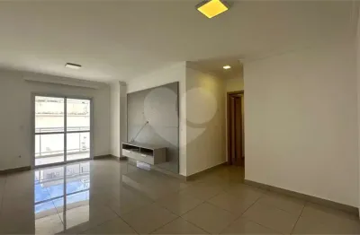 Apartamento com 3 quartos para alugar na Cidade Alta, Piracicaba 
