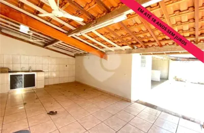 Casa com 3 quartos à venda na Chácara Daltro, Araras 