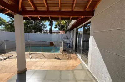 Condomínio com 3 quartos à venda em Loteamento São Francisco - SP