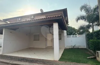 Condomínio com 3 quartos à venda em Loteamento São Francisco - SP