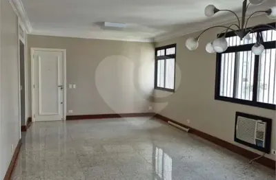 Apartamento com 3 quartos para alugar na Cidade Alta, Piracicaba 