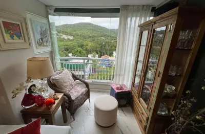 Apartamento de 3 dormitórios, todo reformado e mobiliado, bairro itacorubi