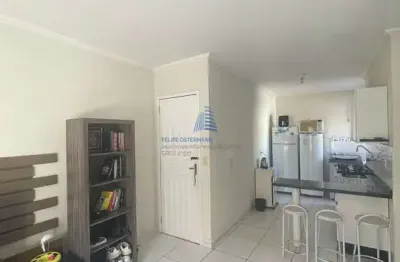 Apartamento de 2 dormitórios, sacada com churrasqueira, 1 vaga garagem, florianópolis/sc