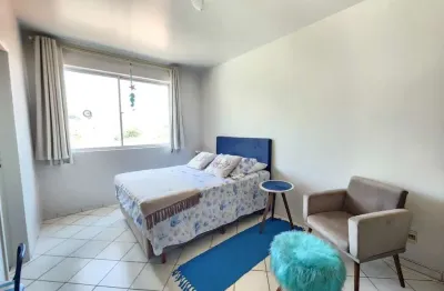 Studio com 1 vaga rotativa,  mobiliado e reformado,  sol da manhã, florianópolis