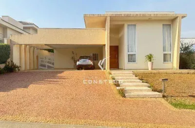 Casa térrea à venda no condomínio mont blanc residence.