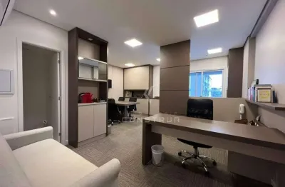 Sala comercial com 3 salas para alugar na Rua José Paulino, 159, Centro, Campinas