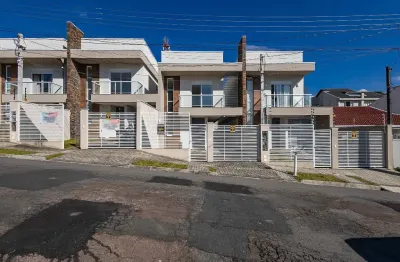 Sobrado pronto para morar com amplo quintal bairro pilarzinho