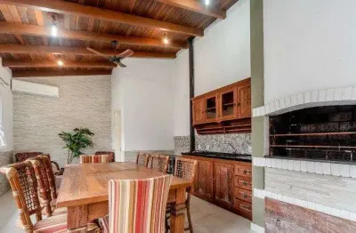 Casa com 3 quartos à venda na Rua Manauê, 172, Vila Assunção, Porto Alegre
