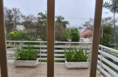 Casa com 3 quartos à venda na Rua Manauê, 76, Vila Assunção, Porto Alegre