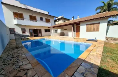 Casa a venda no san conrado em sousas 3 suítes, espaço gourmet e piscina. 455m2 de terreno e 101m2 de construção.