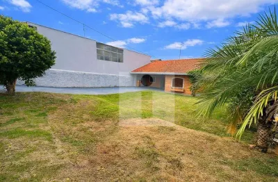 Casa térrea com 3 dormitórios, 158 m² amplo quintal - venda por R$ 570.000 - Vila Nogueira - Campinas/SP