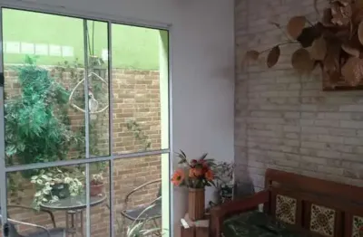 Sobrado para Venda em Suzano, Jardim Belém, 3 dormitórios, 2 banheiros, 4 vagas