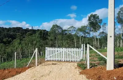Chácara  3 km da igreja do roseira, toda cercada  ja com padrão de luz ligado