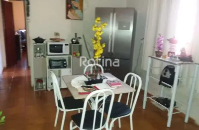 Casa à venda, 3 quartos, marta helena - uberlândia/mg - rotina imobiliária