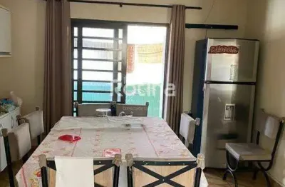 Casa à venda, 3 quartos, cidade jardim - uberlândia/mg - rotina imobiliária