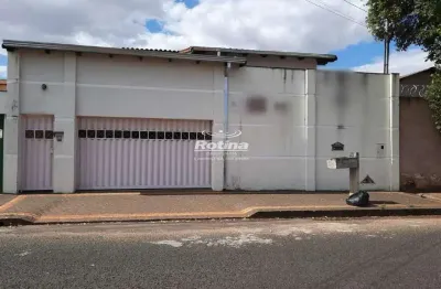 Casa à venda, 3 quartos, daniel fonseca - uberlândia/mg - rotina imobiliária