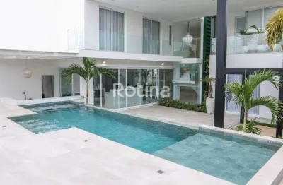 Casa alto padrão condomínio fechado / sobrado com elevador/5quartos/sendo 4suítespiscina