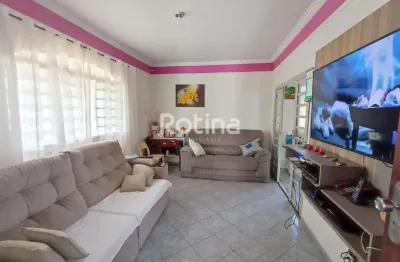 Casa à venda, 3 quartos, segismundo pereira - uberlândia/mg - rotina imobiliária
