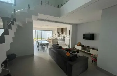 Casa em condomínio fechado com 4 quartos à venda na Avenida Manuel Lucio, --, Grand Ville, Uberlândia
