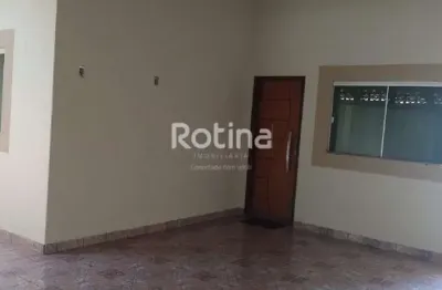 Casa com 3 quartos à venda na Rua do Torneiro, --, Jardim das Palmeiras, Uberlândia