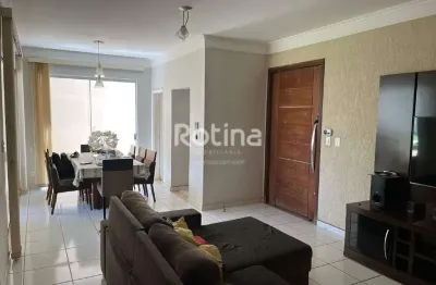 Casa à venda, 3 quartos, chacaras tubalina e quartel - uberlândia/mg - rotina imobiliária